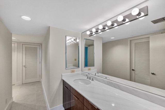 100 Lakeshore Drive 1755, North Palm Beach, FL 33408