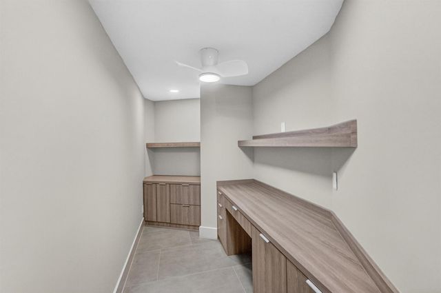 100 Lakeshore Drive 1755, North Palm Beach, FL 33408
