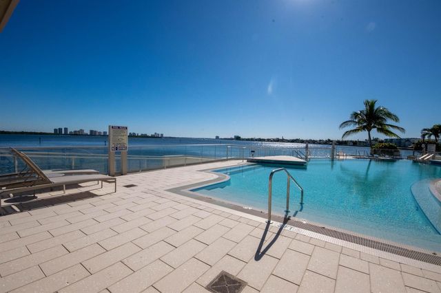 100 Lakeshore Drive 1755, North Palm Beach, FL 33408