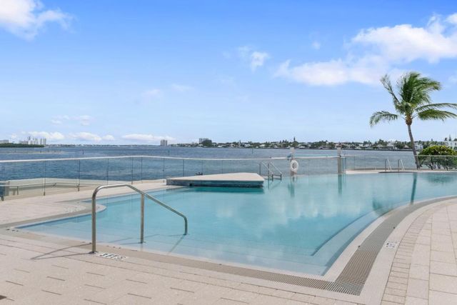 100 Lakeshore Drive 1755, North Palm Beach, FL 33408