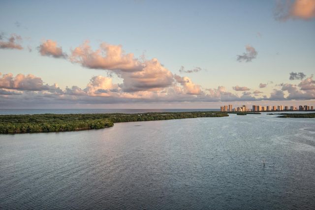 100 Lakeshore Drive 1755, North Palm Beach, FL 33408