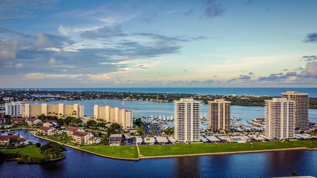 100 Lakeshore Drive 1755, North Palm Beach, FL 33408