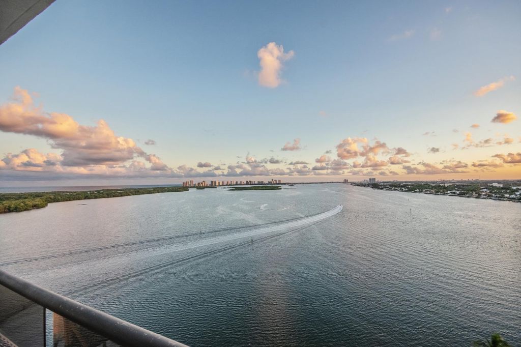 100 Lakeshore Drive 1755, North Palm Beach, FL 33408