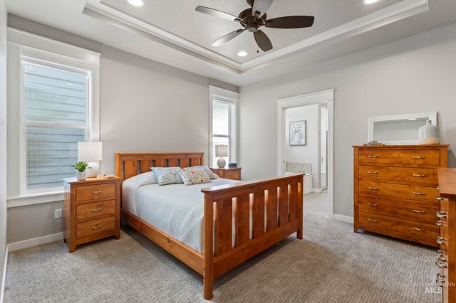 6235 N Bernacchi Lane, Meridian, ID 83646