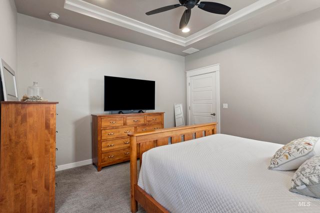 6235 N Bernacchi Lane, Meridian, ID 83646