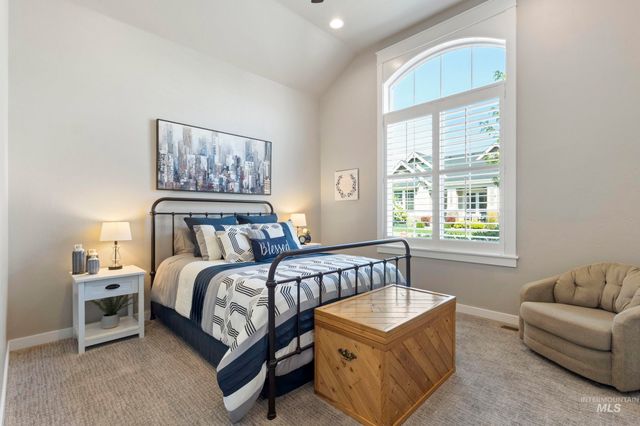 6235 N Bernacchi Lane, Meridian, ID 83646