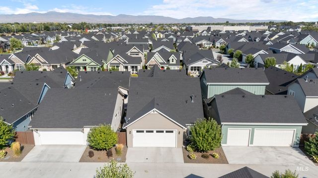 6235 N Bernacchi Lane, Meridian, ID 83646