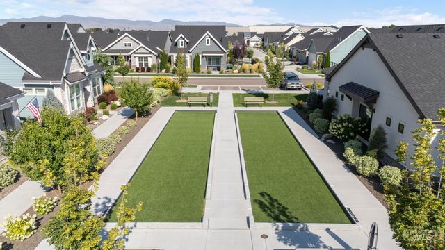 6235 N Bernacchi Lane, Meridian, ID 83646