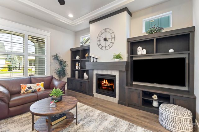 6235 N Bernacchi Lane, Meridian, ID 83646