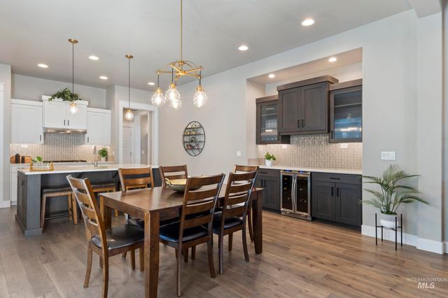 6235 N Bernacchi Lane, Meridian, ID 83646