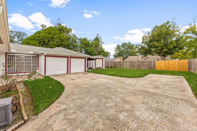 6606 Dusty Dawn Drive, Houston, TX 77086