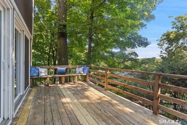 4 Beach Road, Danbury, CT 06811