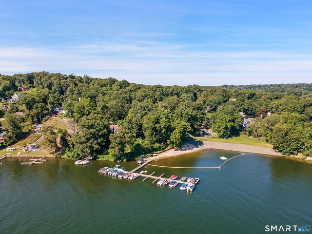 4 Beach Road, Danbury, CT 06811