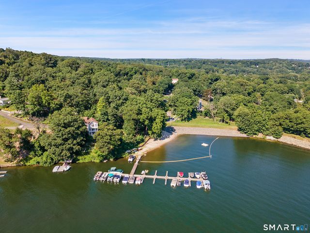 4 Beach Road, Danbury, CT 06811