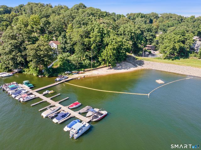 4 Beach Road, Danbury, CT 06811