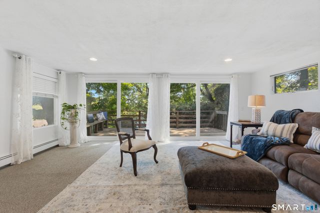 4 Beach Road, Danbury, CT 06811