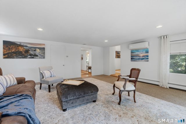 4 Beach Road, Danbury, CT 06811