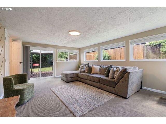 5630 Ne CHURCH St, Portland, OR 97218