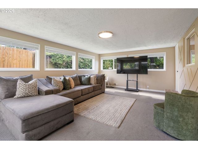 5630 Ne CHURCH St, Portland, OR 97218