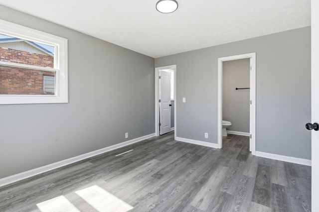 5015 Bonnahill Dr, Hermitage, TN 37076