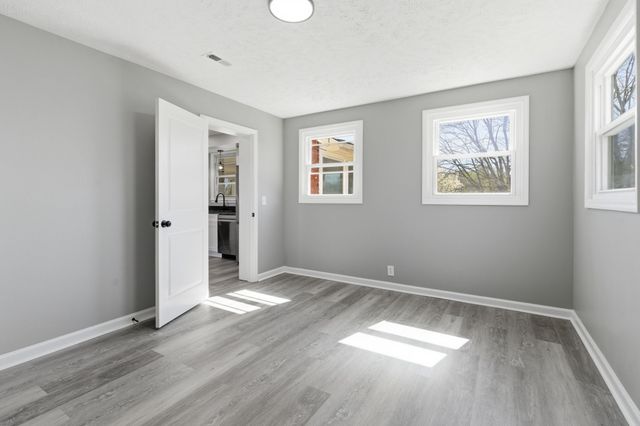 5015 Bonnahill Dr, Hermitage, TN 37076