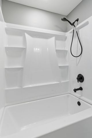 5015 Bonnahill Dr, Hermitage, TN 37076