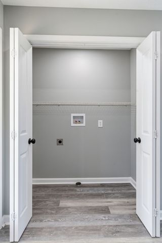 5015 Bonnahill Dr, Hermitage, TN 37076