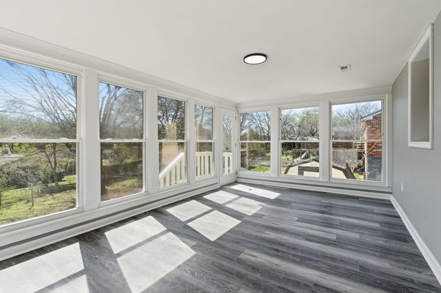 5015 Bonnahill Dr, Hermitage, TN 37076