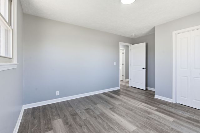 5015 Bonnahill Dr, Hermitage, TN 37076