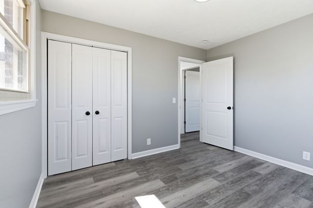 5015 Bonnahill Dr, Hermitage, TN 37076