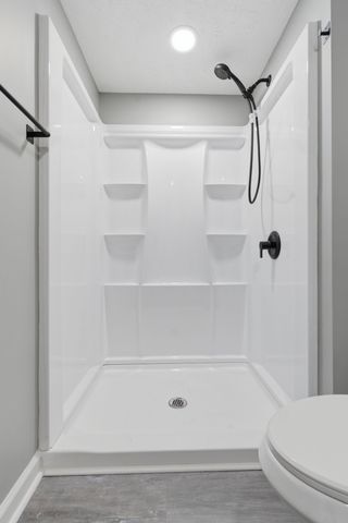 5015 Bonnahill Dr, Hermitage, TN 37076