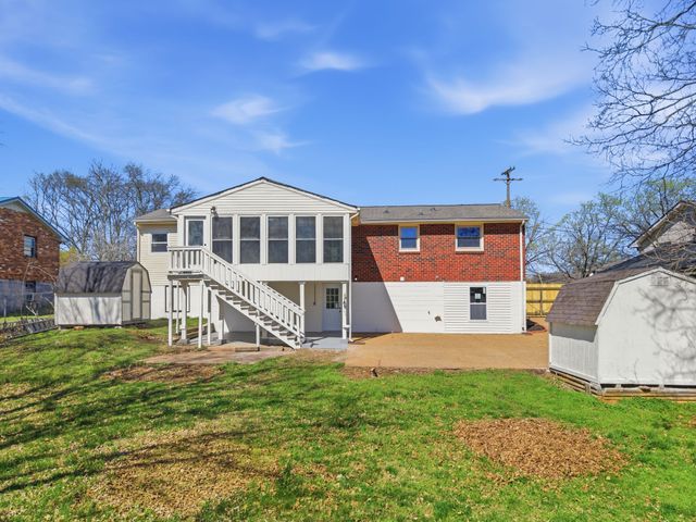 5015 Bonnahill Dr, Hermitage, TN 37076