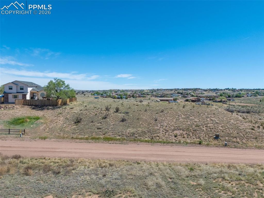 526 S Chimazo Drive, Pueblo West, CO 81007 — photo 2