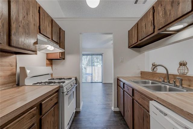 11405 Walnut Ridge DR Unit B, Austin, TX 78753
