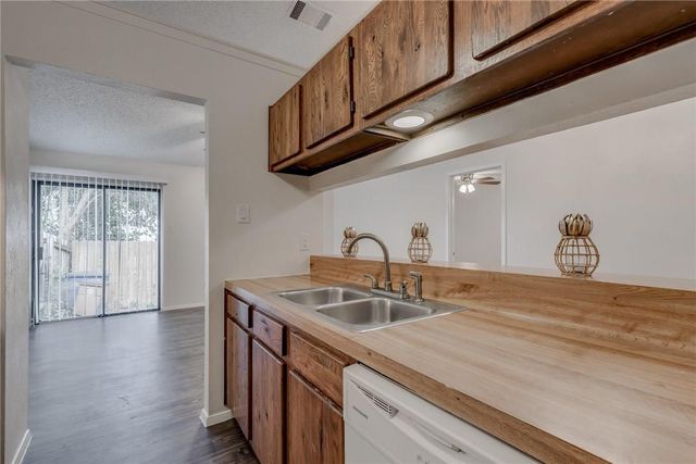 11405 Walnut Ridge DR Unit B, Austin, TX 78753
