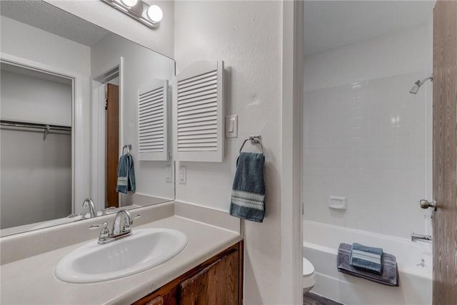 11405 Walnut Ridge DR Unit B, Austin, TX 78753