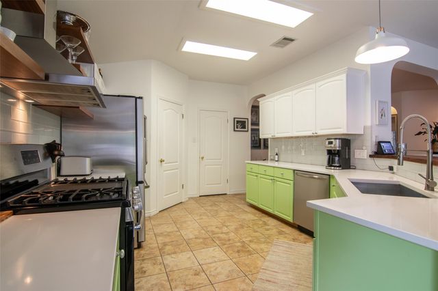 8901 Copano DR, Austin, TX 78749