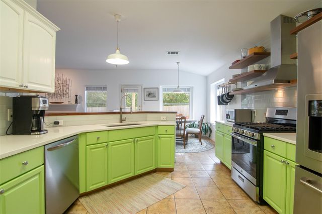 8901 Copano DR, Austin, TX 78749