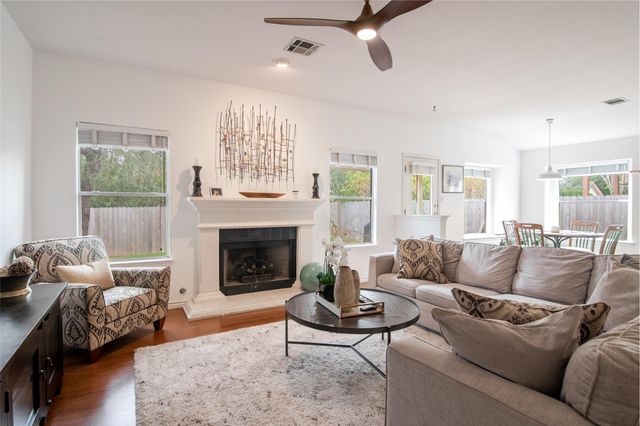 8901 Copano DR, Austin, TX 78749