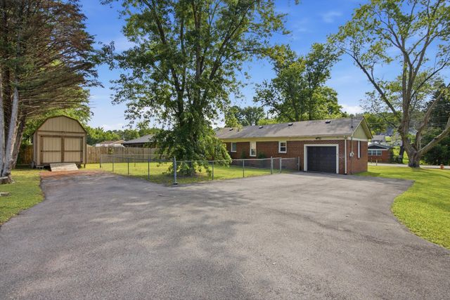 1901 NW Westside Drive, Cleveland, TN 37311