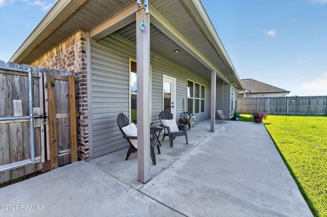 118 Alpine Meadows Lane, Lafayette, LA 70506