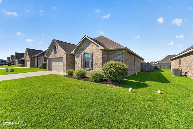 118 Alpine Meadows Lane, Lafayette, LA 70506