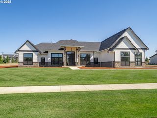 2110 Sw HOMER ROSS Loop, Mc Minnville, OR 97128