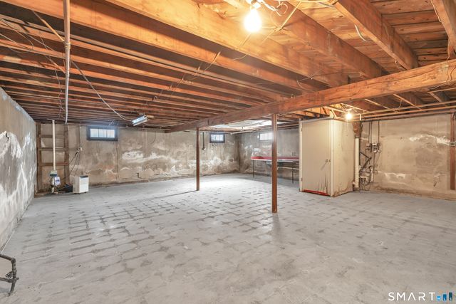 183 Burbank Avenue, Stratford, CT 06614