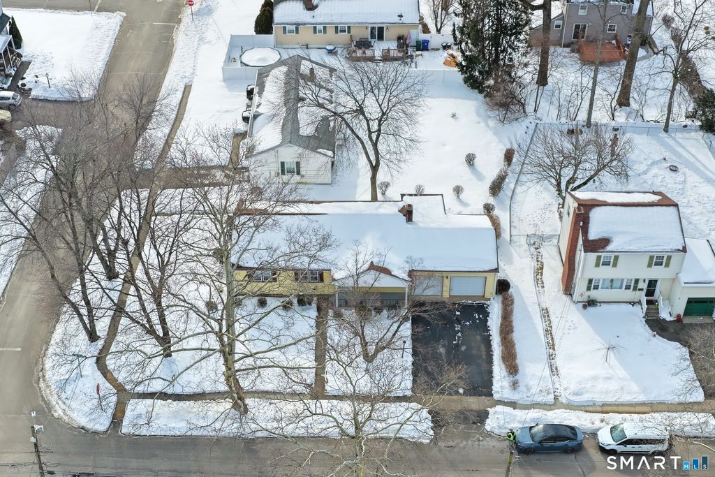 183 Burbank Avenue, Stratford, CT 06614