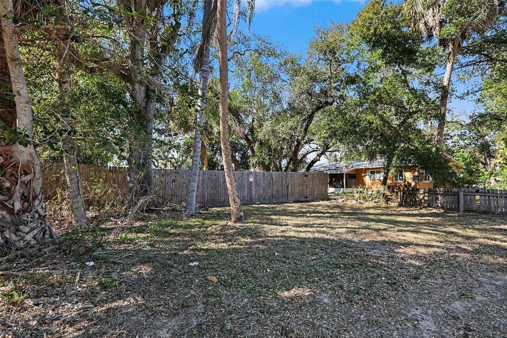 Image 24 of property listing at 2015 22ND STREET W, Bradenton, FL 34205