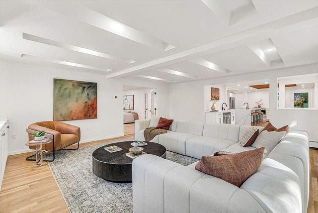 31 Alba Rd, Wellesley, MA 02481