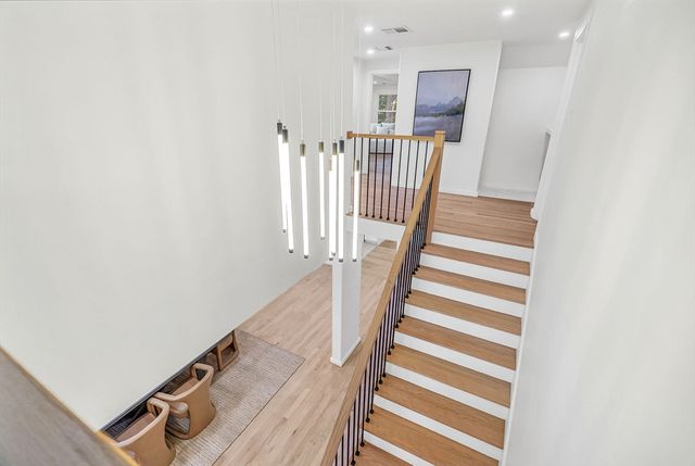 31 Alba Rd, Wellesley, MA 02481