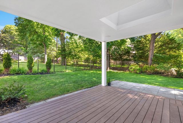 31 Alba Rd, Wellesley, MA 02481