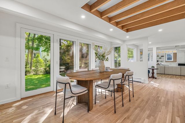 31 Alba Rd, Wellesley, MA 02481